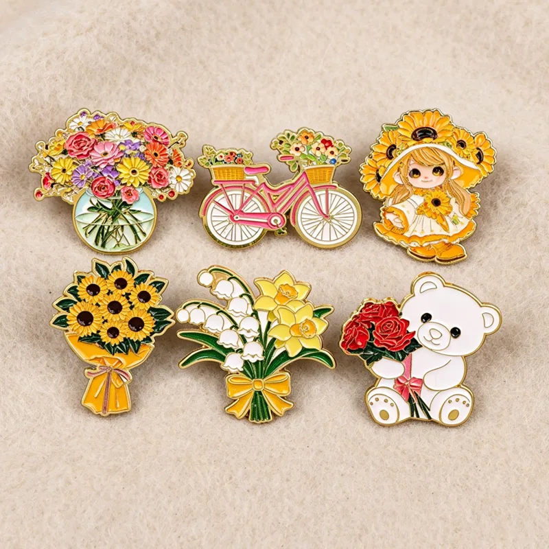 Cute Bouquet Girl Enamel Pin L - Men Accessories Bouquet recension och pris