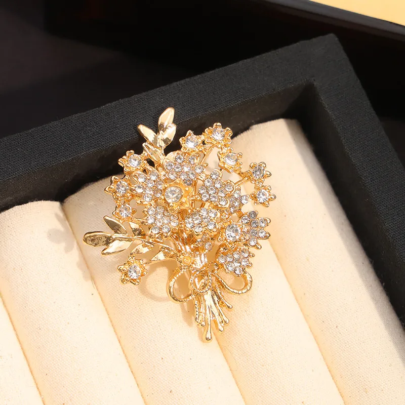 Luxury Brooches for Women Men  - Men Accessories Bouquet recension och pris