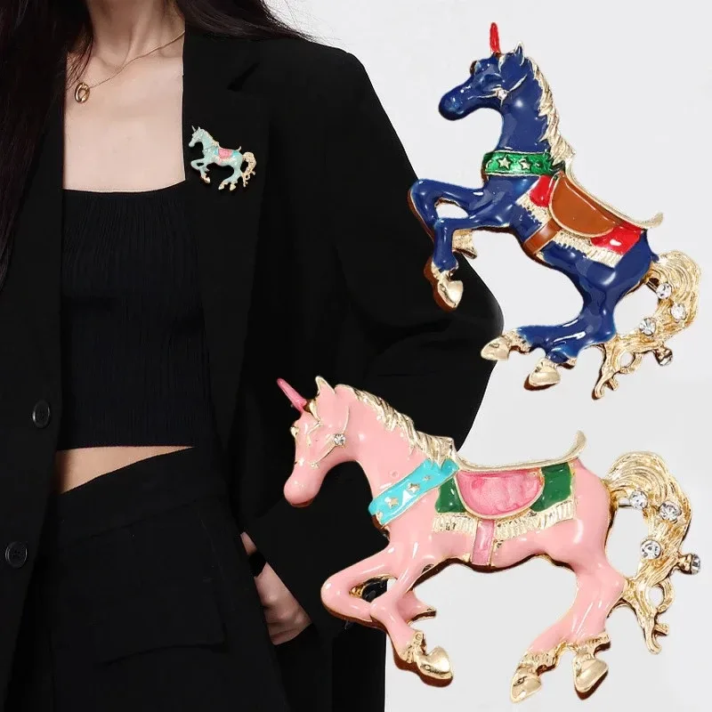 Vintage Enamel Horse Brooches  - Men Accessories Bouquet recension och pris