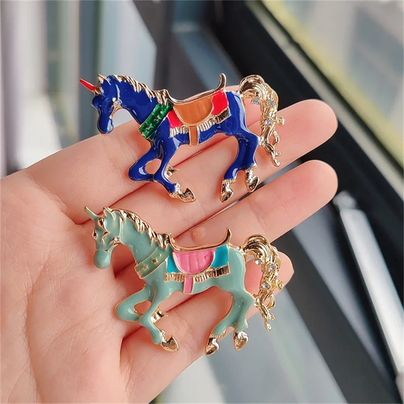 Vintage Enamel Horse Brooches  - Men Accessories Bouquet recension och pris