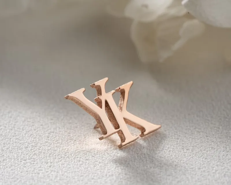 Personalized Initials Jacket L - Men Accessories Brooch recension och pris